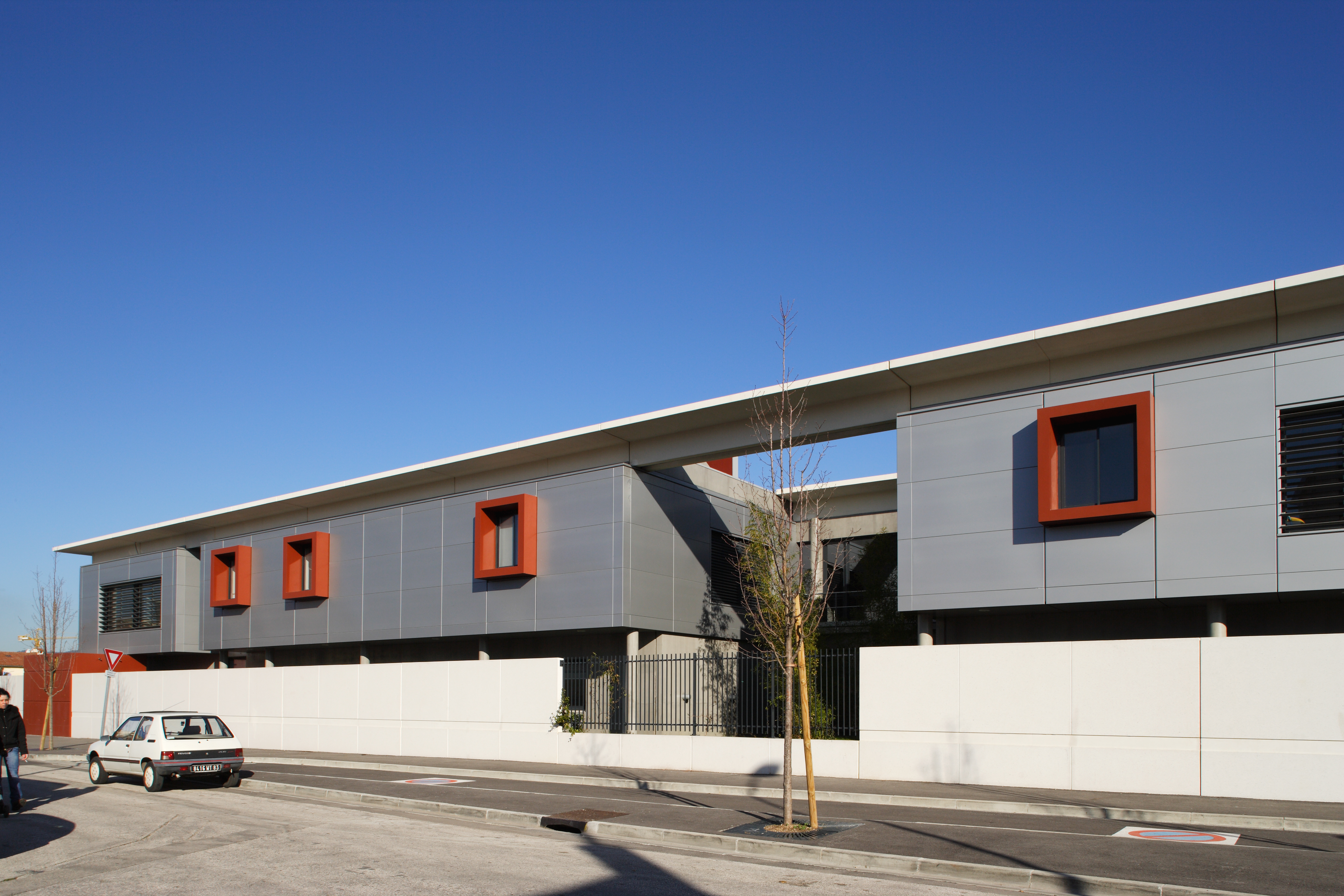 Façade Collège Eluard par AAPL architecte DPLG VAR