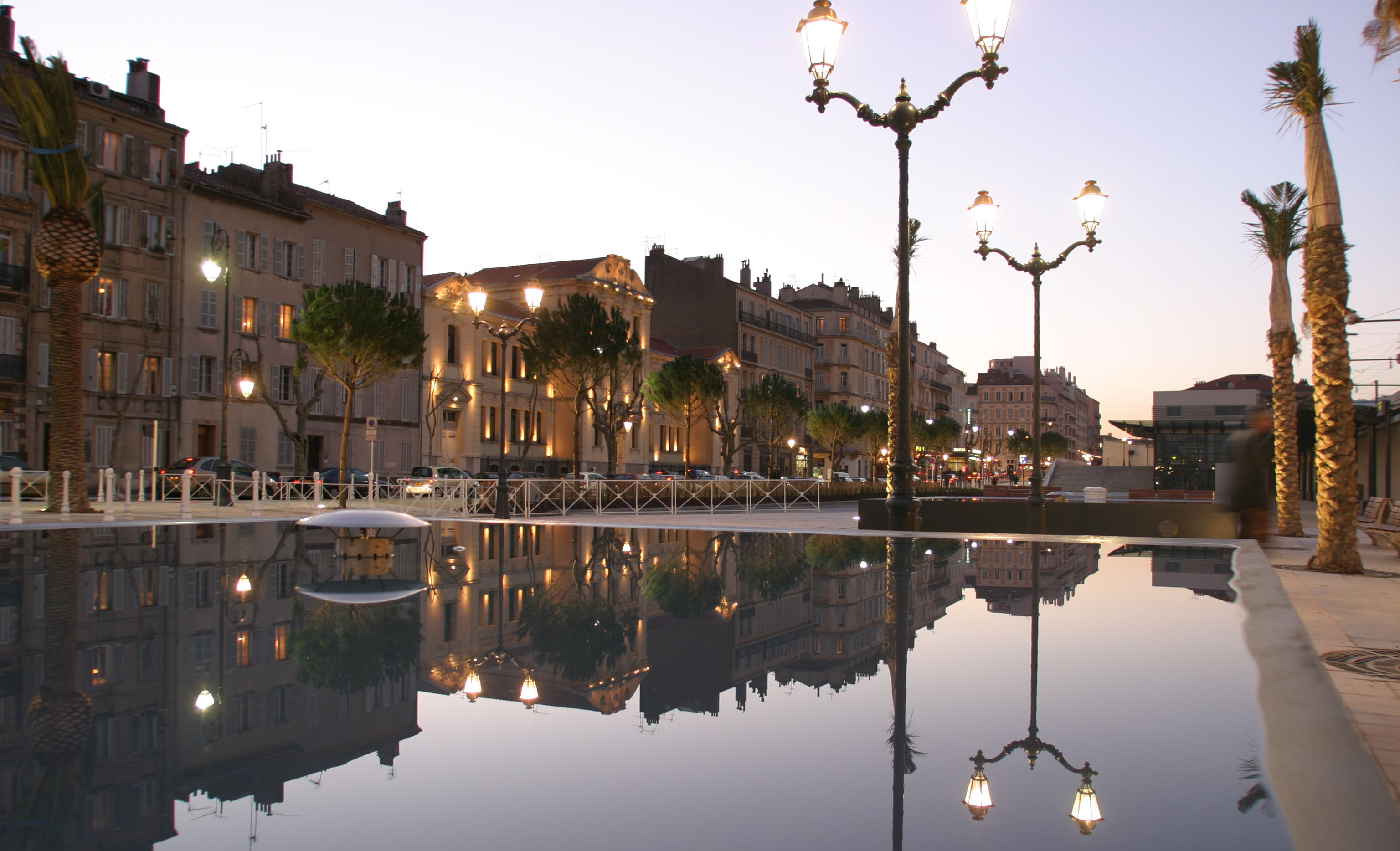 Place Albert - Lampadaire Allumé - AAPL architecte DPLG VAR