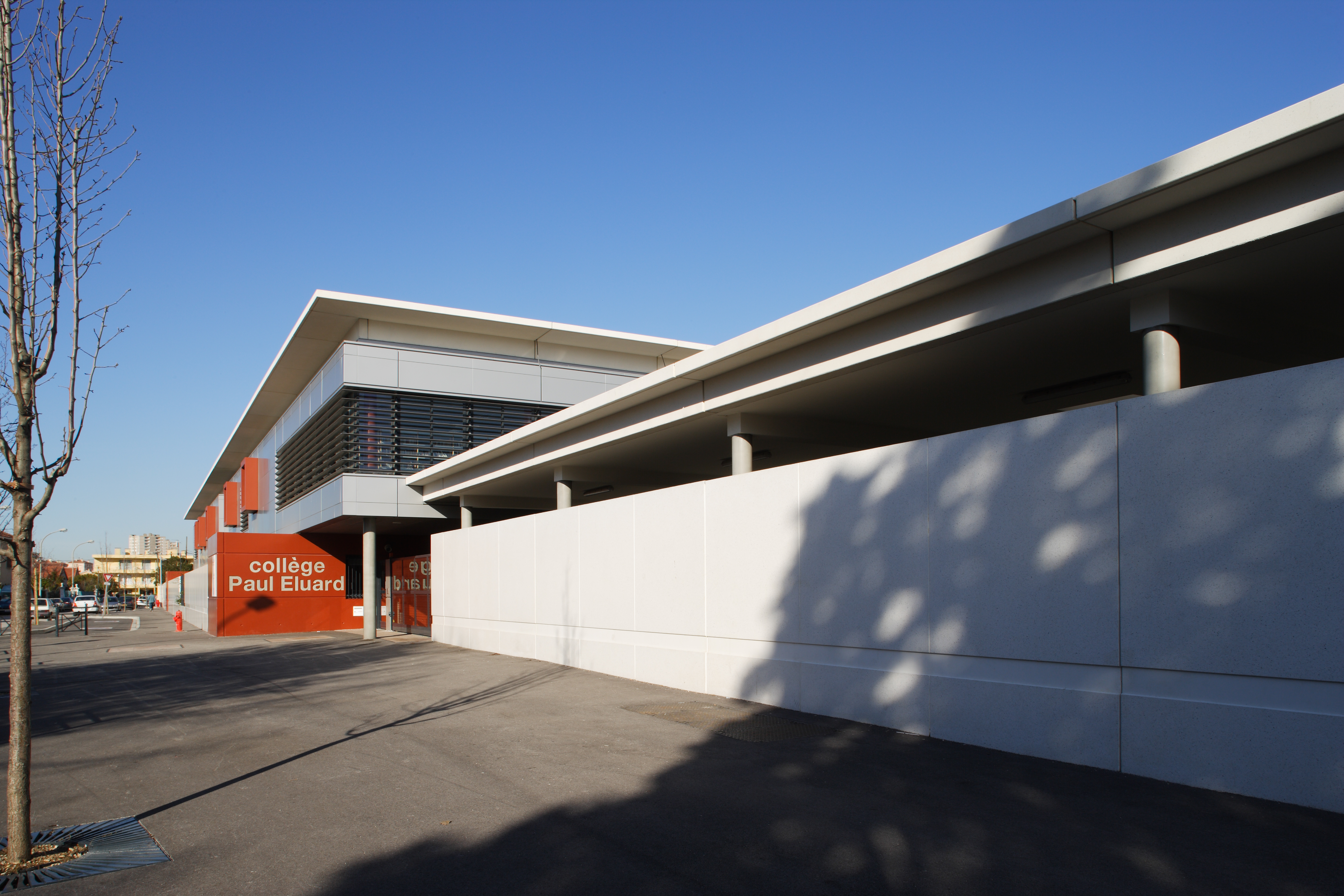 Extérieur Collège Paurl Eluard par AAPL architecte DPLG VAR