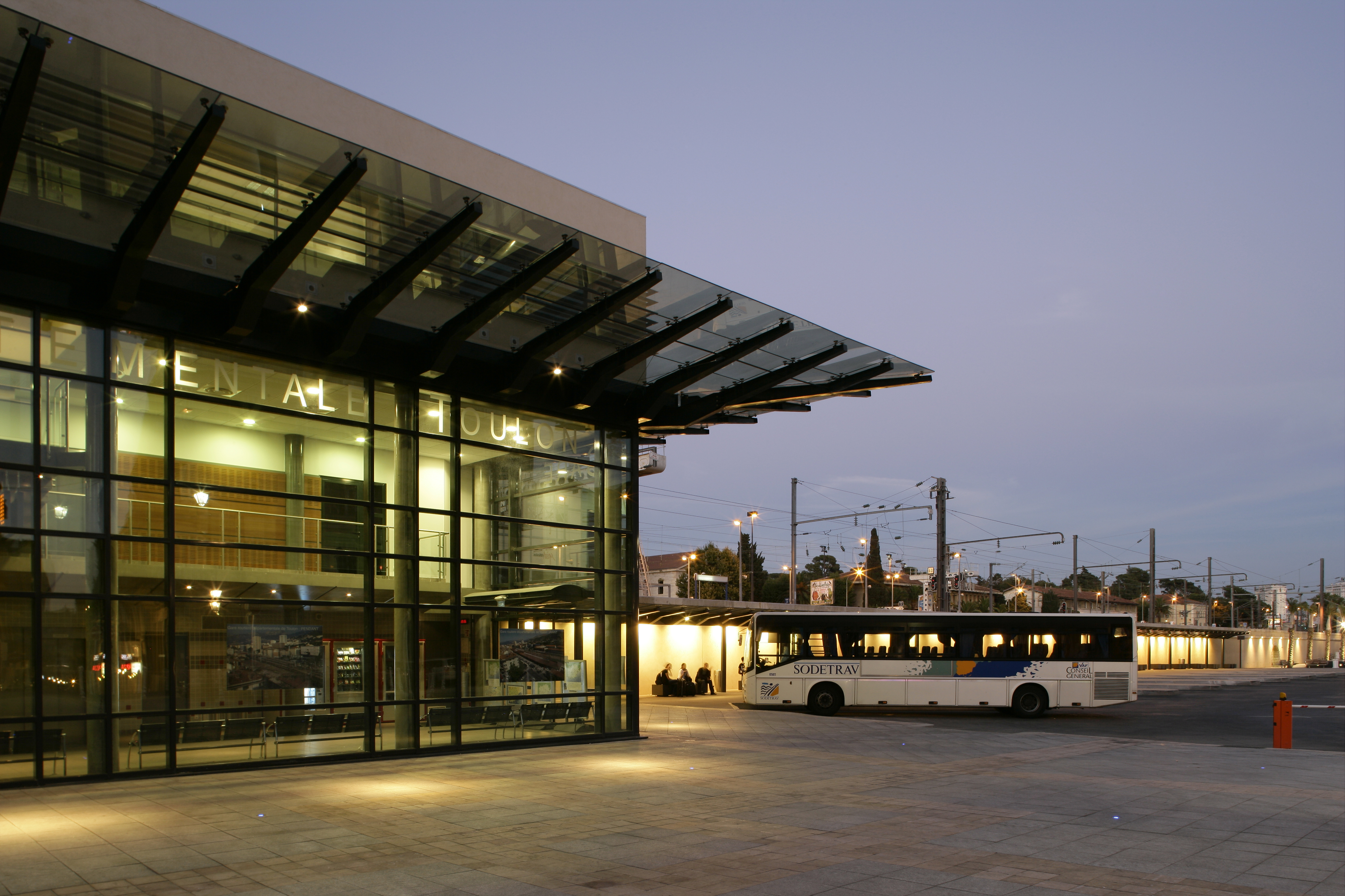 Extérieur de la gare routière de toulon