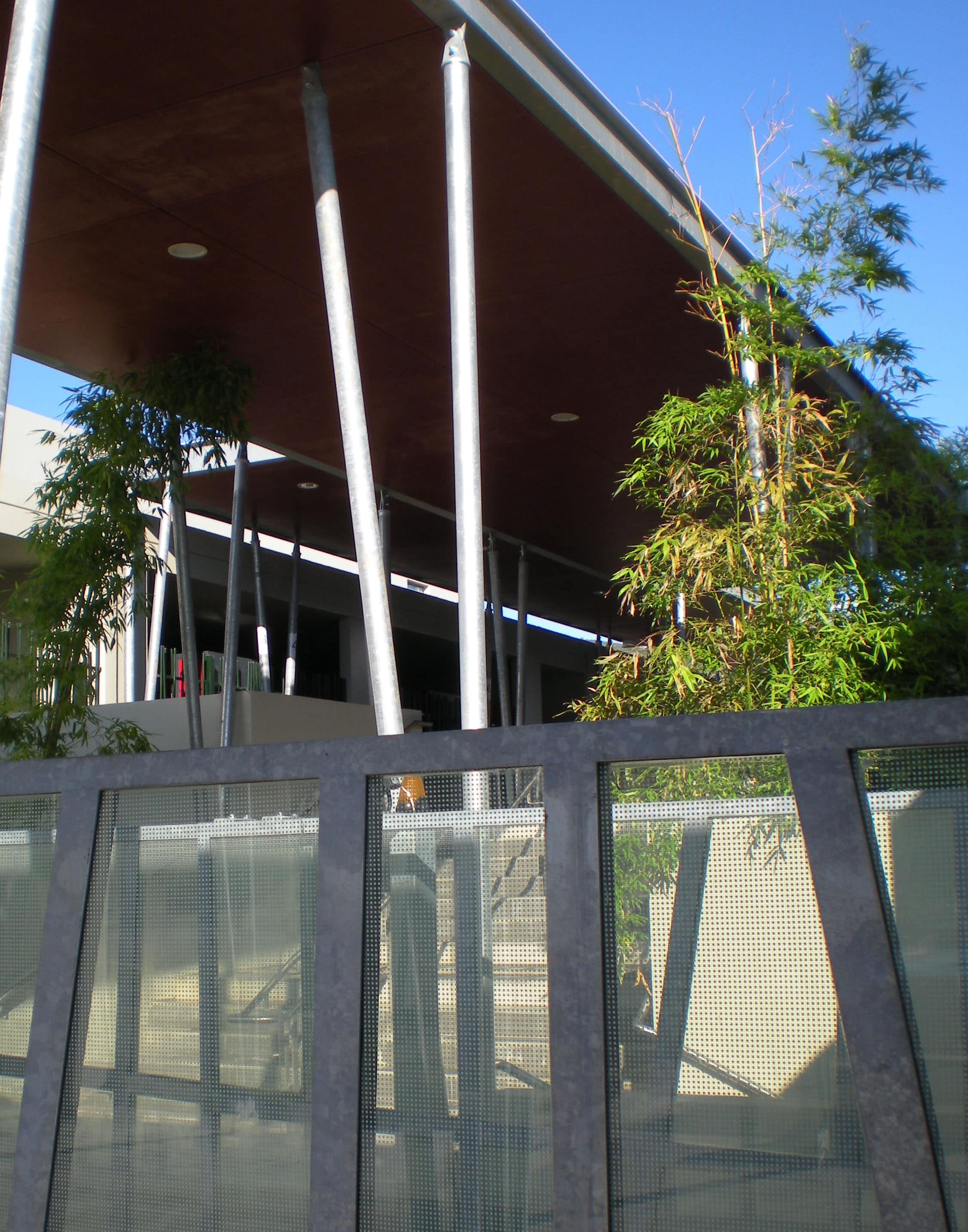 Abris et préaux - Collège Saint Maximin par AAPL Architecte DPLG VAR