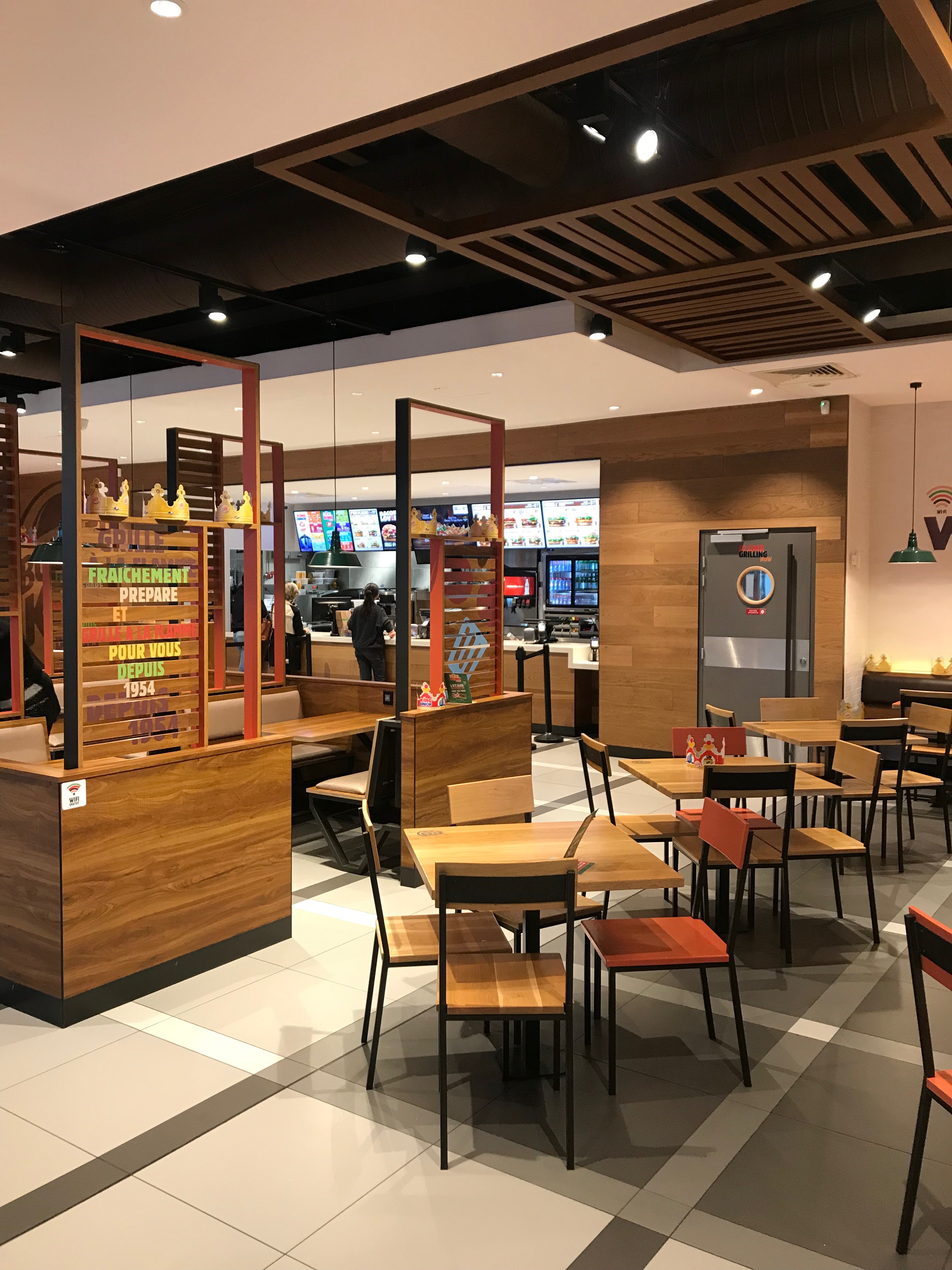 intérieur Burger King Avignon par AAPL architecte DPLG VAR