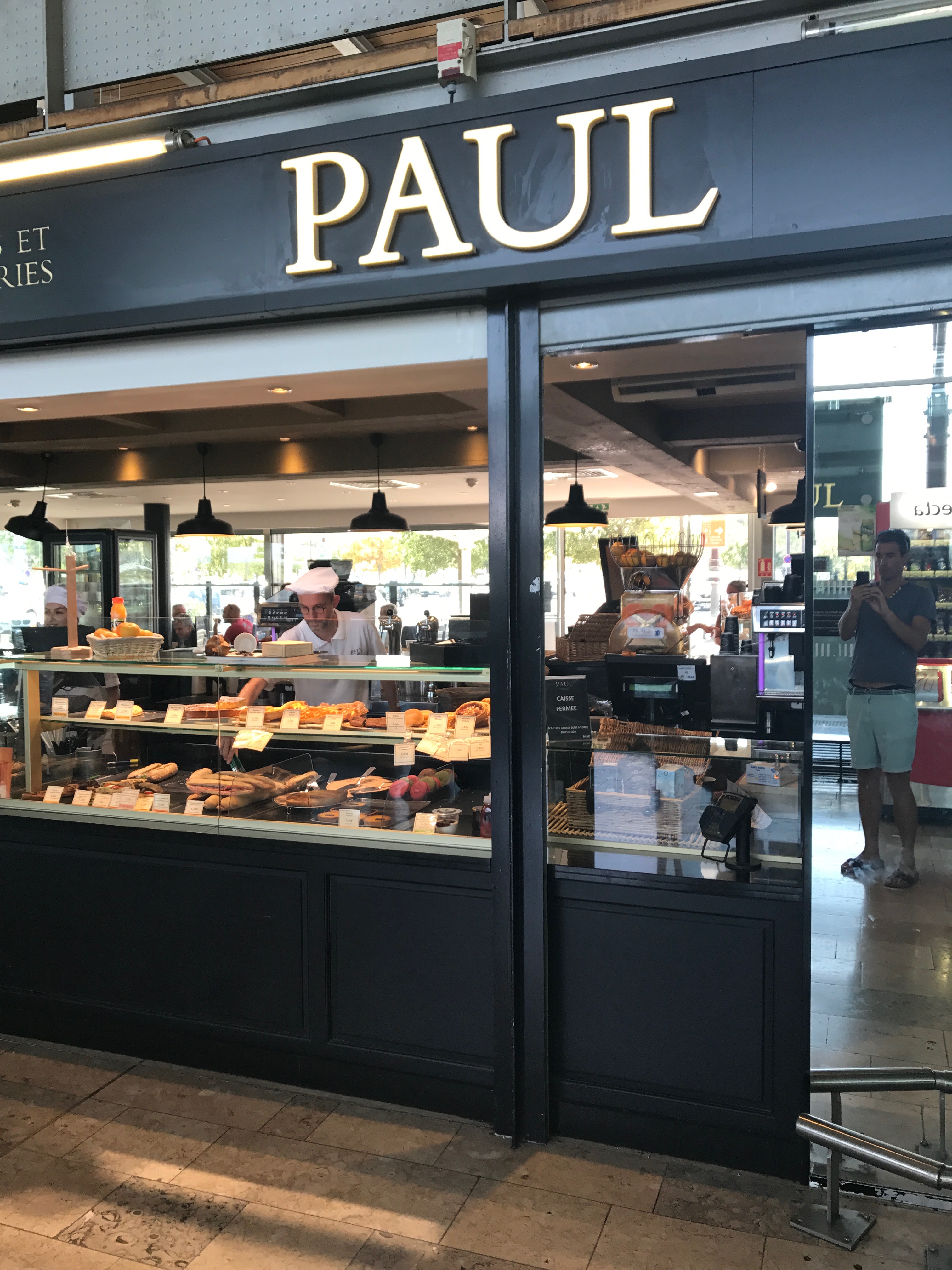 BOULANGERIE PAUL par AAPL Architectes DPLG VAR